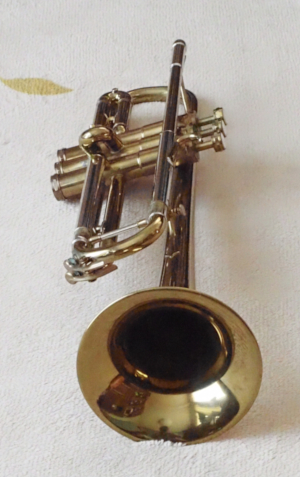 ZEN-ON Trumpet BH-600 (front)